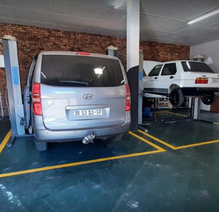 centurion auto clinic car service e car workshops motor repair bays